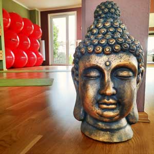 Buddha-Büste im Fitnessraum